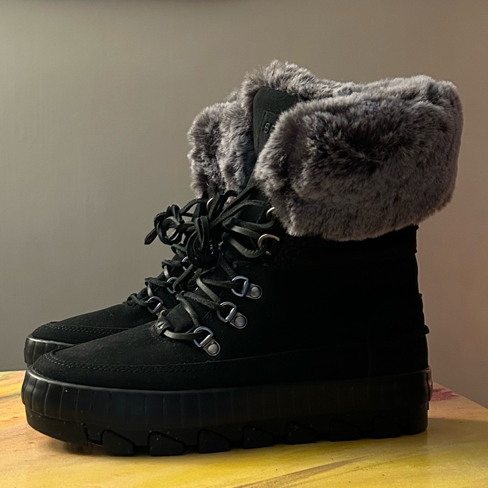 Sperry Torrent Waterproof Suede Faux Fur Lace Up Boots